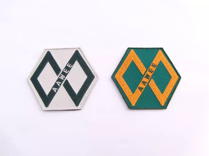 Aawee kangasmerkki hexagon 80x70mm - Hihamerkit ja velcromerkit - AW-Merkki-3 - 1